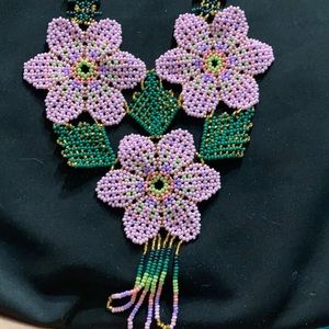 Huichol necklace with earrings